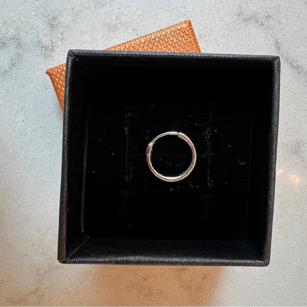 10mm Hinged clicker cartilage hoop earring